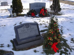 Christmas Grave Decorations