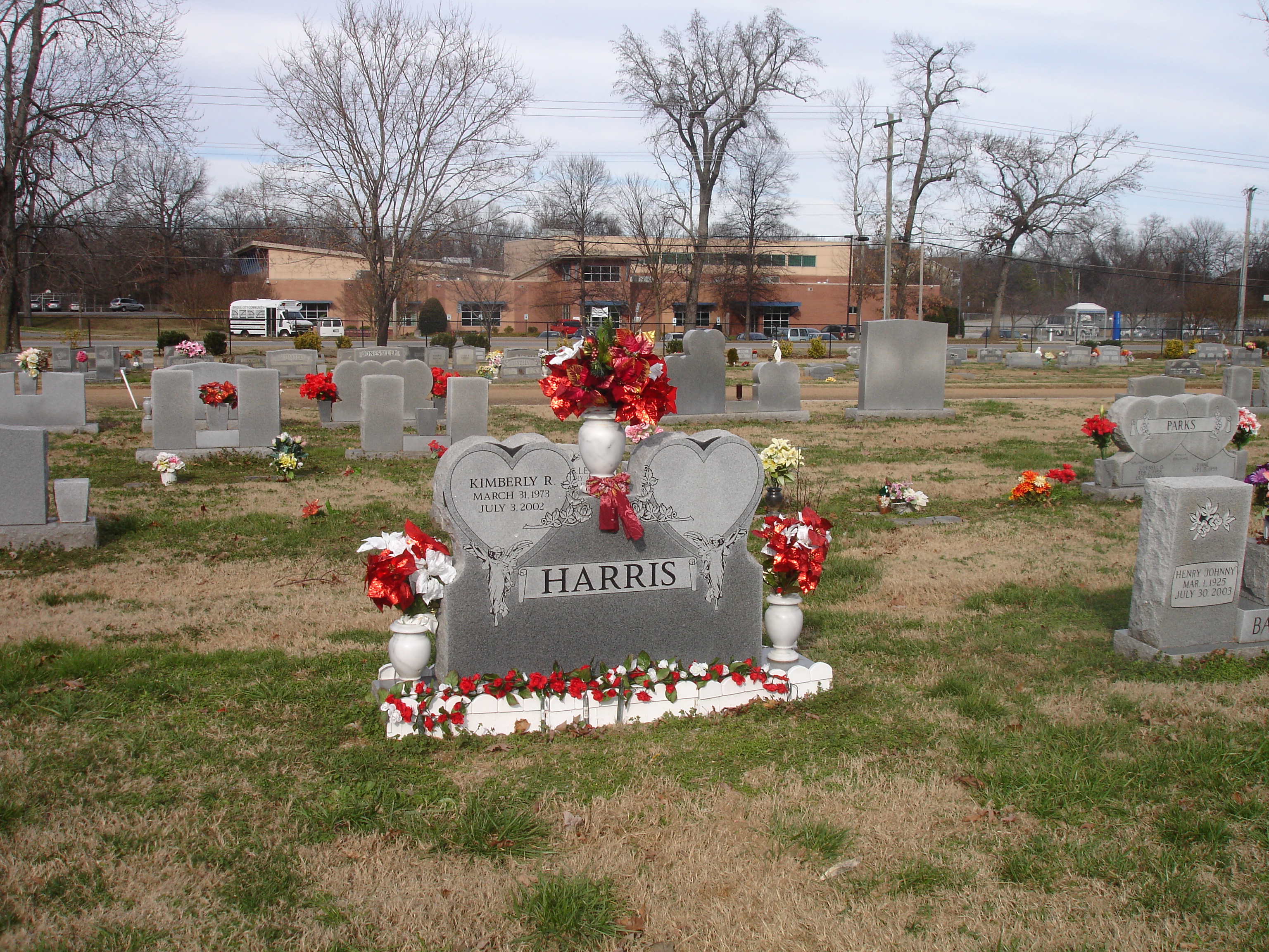 How to Decorate a Gravesite: A Comprehensive Guide